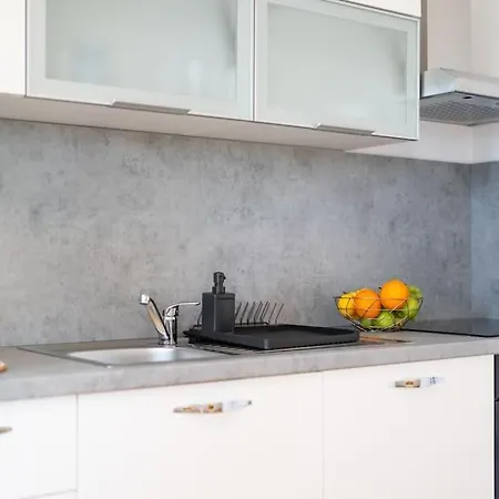 Cozy Iskra By Belmont Realty * زادار