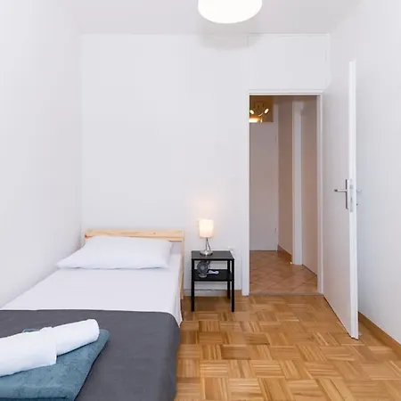 شقة Cozy Iskra By Belmont Realty زادار