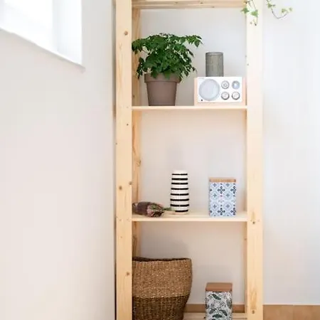 Cozy Iskra By Belmont Realty *